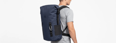 a man wear the rivonova premium backpack cooler