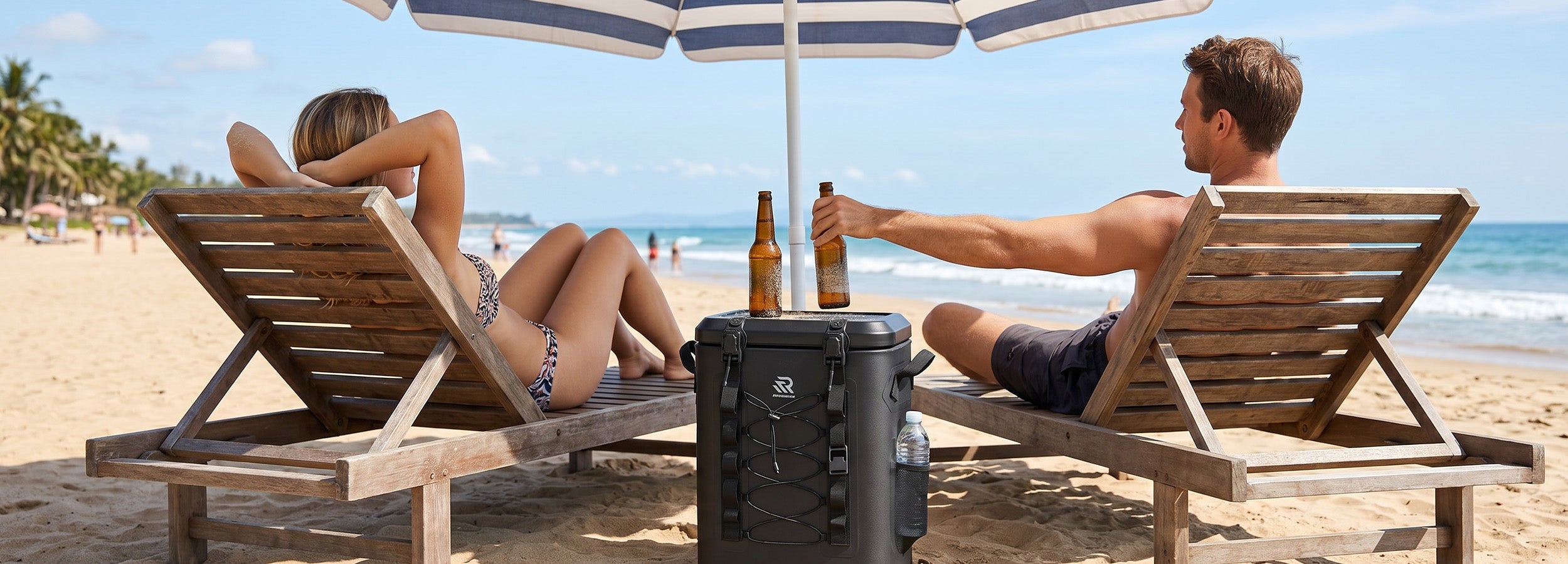 magnetic soft cooler for beach