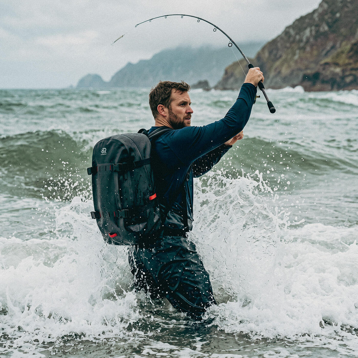 RIVONOVA waterproof backpack 30l for fishing