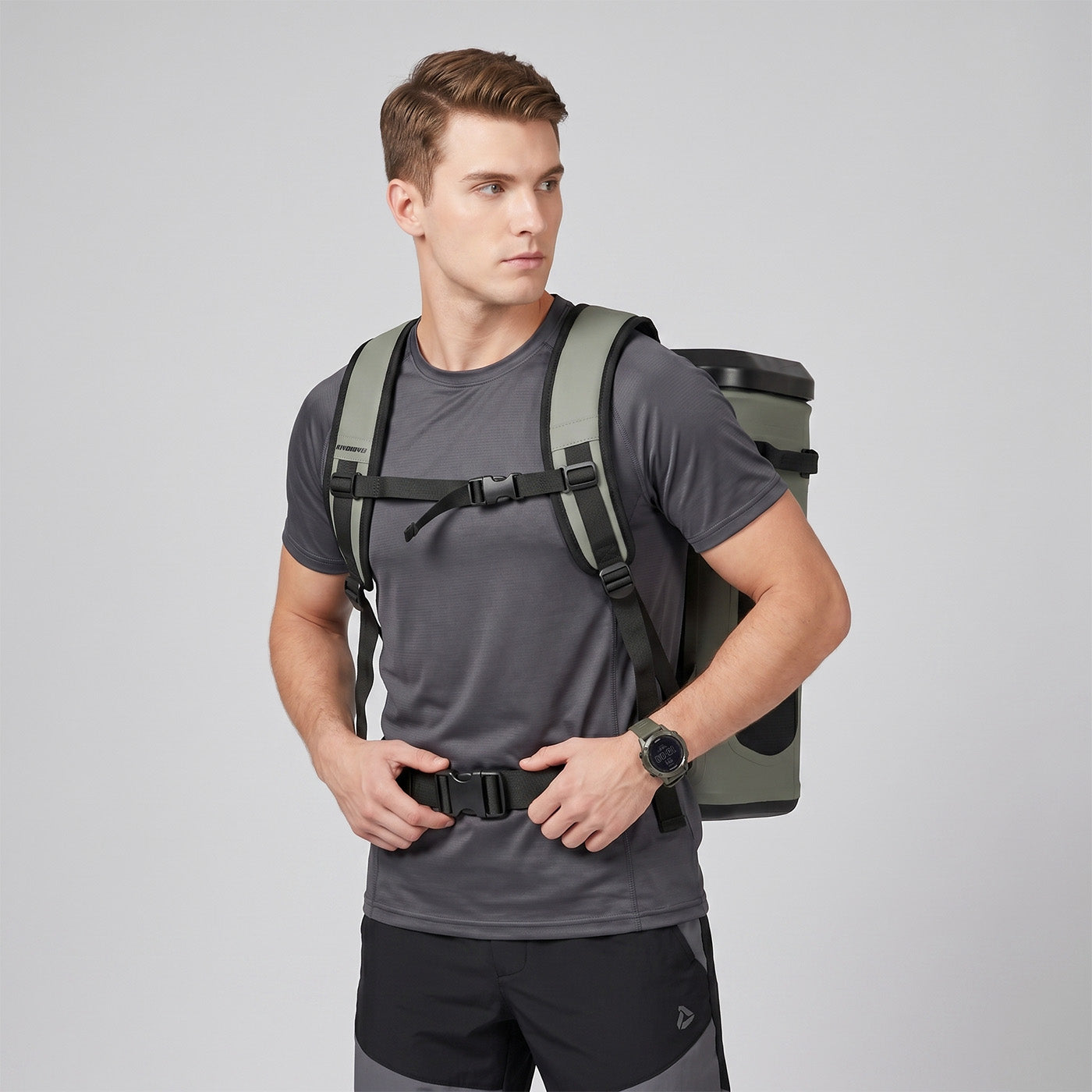 Rivonova magnetic soft cooler Green with adjustable chest and waist straps
