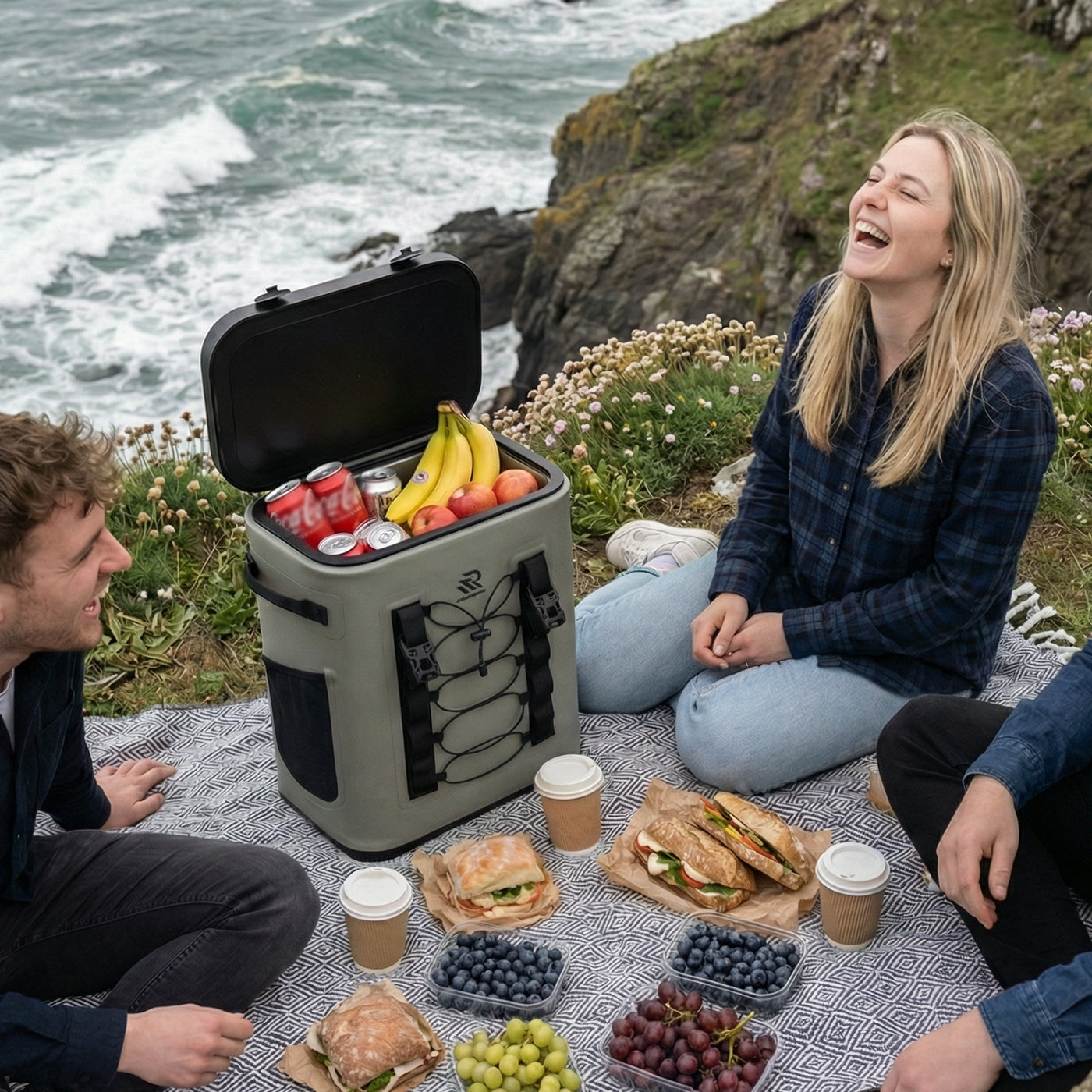 Large Magnetic soft cooler for Coastal Getaways