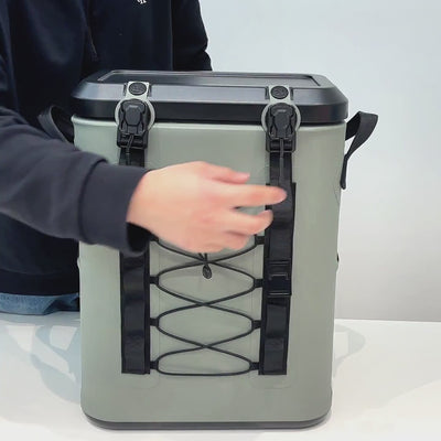video of one hand open  the magnetic soft cooler lid#Color_Green